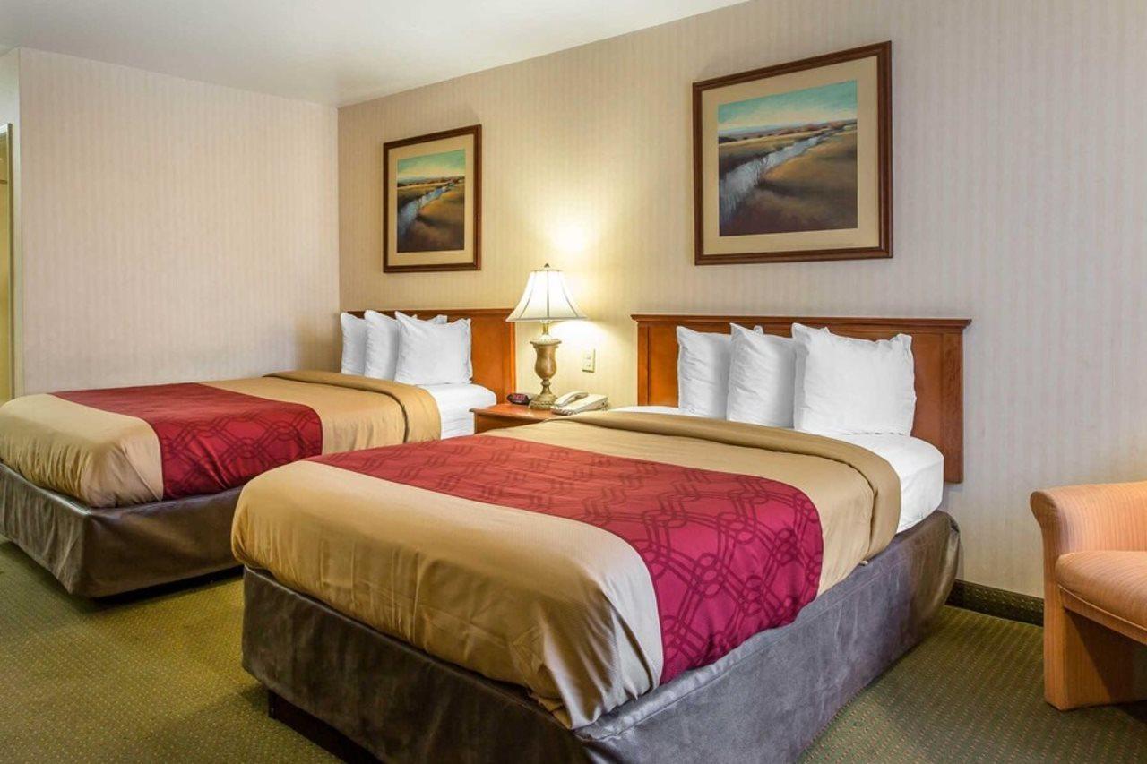 Econo Lodge Inn&Suites Riverside - Corona Exterior foto
