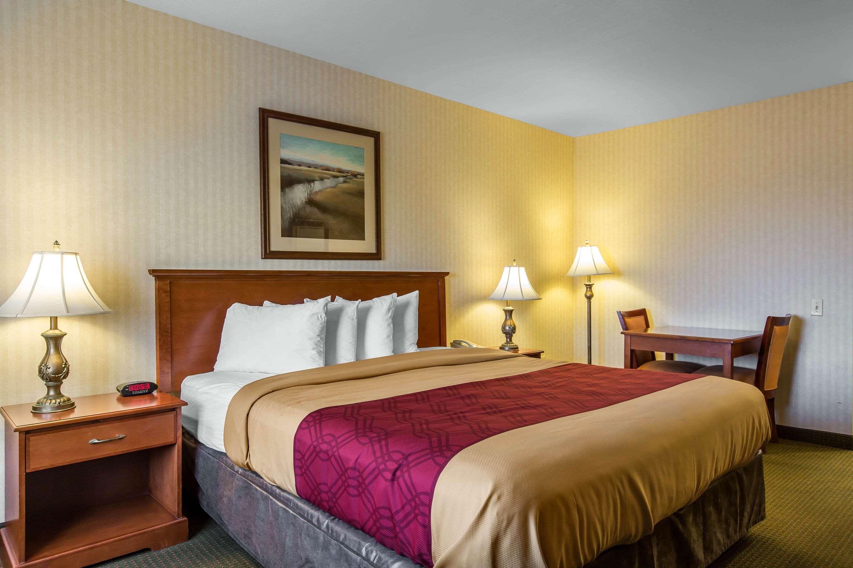 Econo Lodge Inn&Suites Riverside - Corona Exterior foto