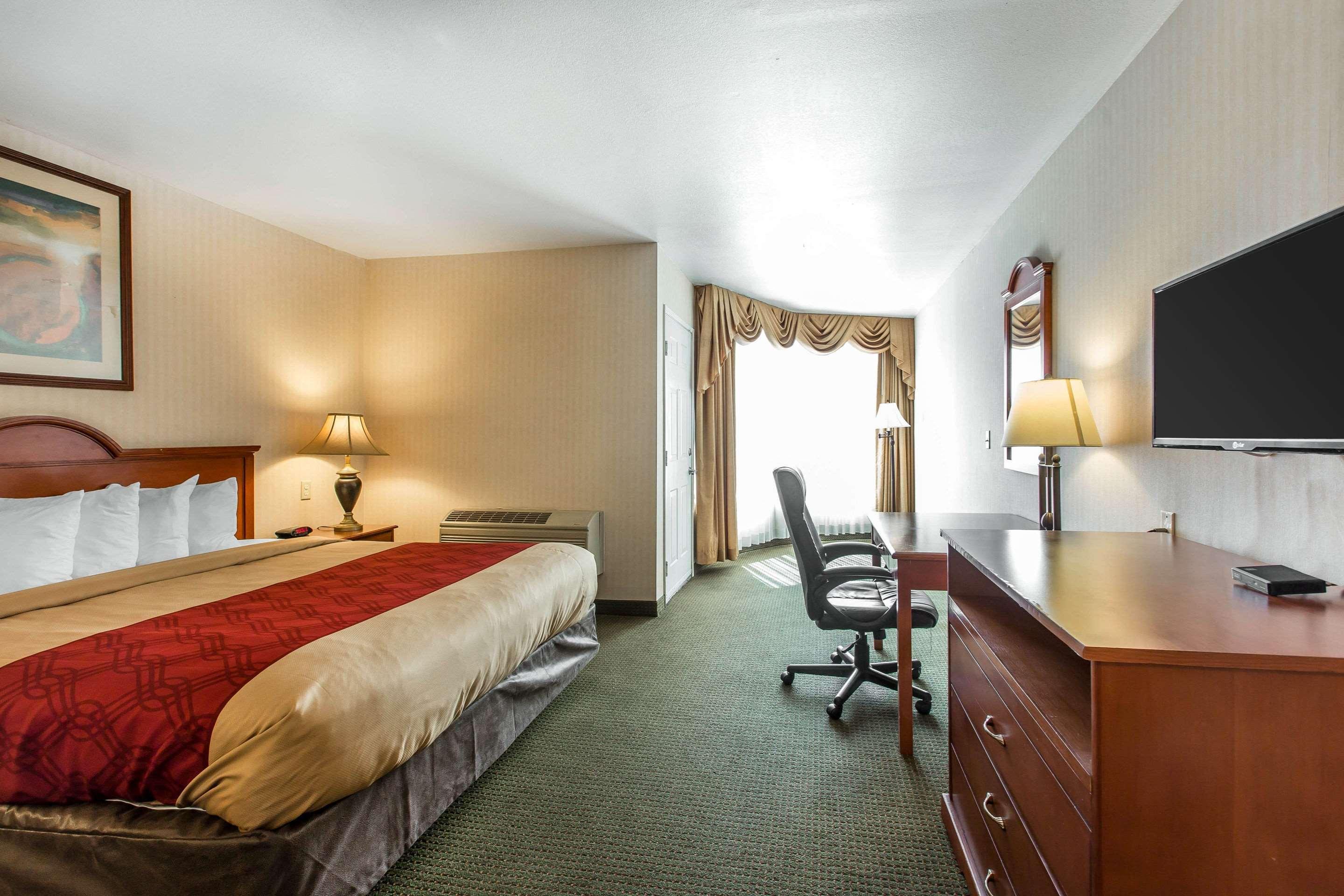 Econo Lodge Inn&Suites Riverside - Corona Exterior foto