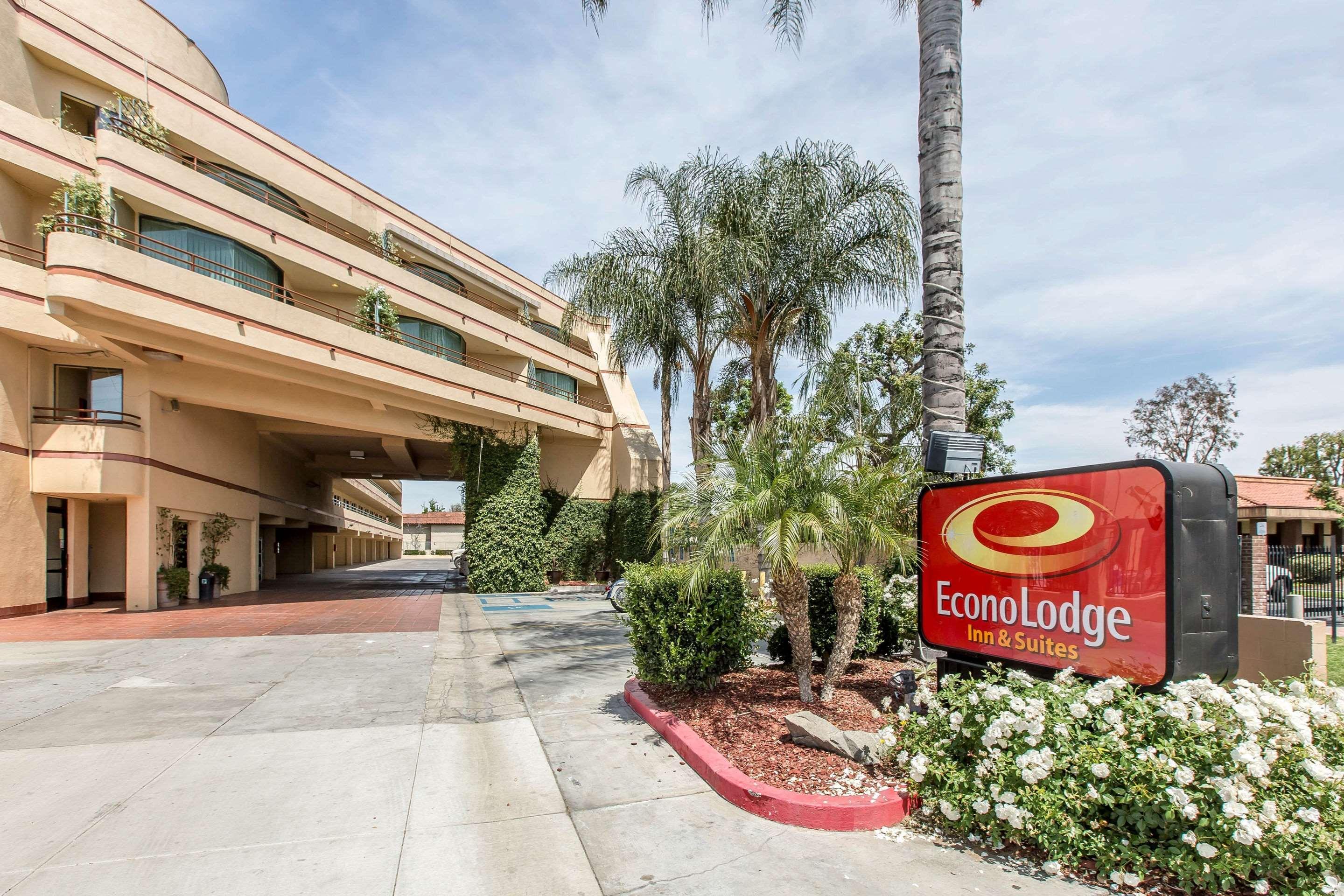 Econo Lodge Inn&Suites Riverside - Corona Exterior foto
