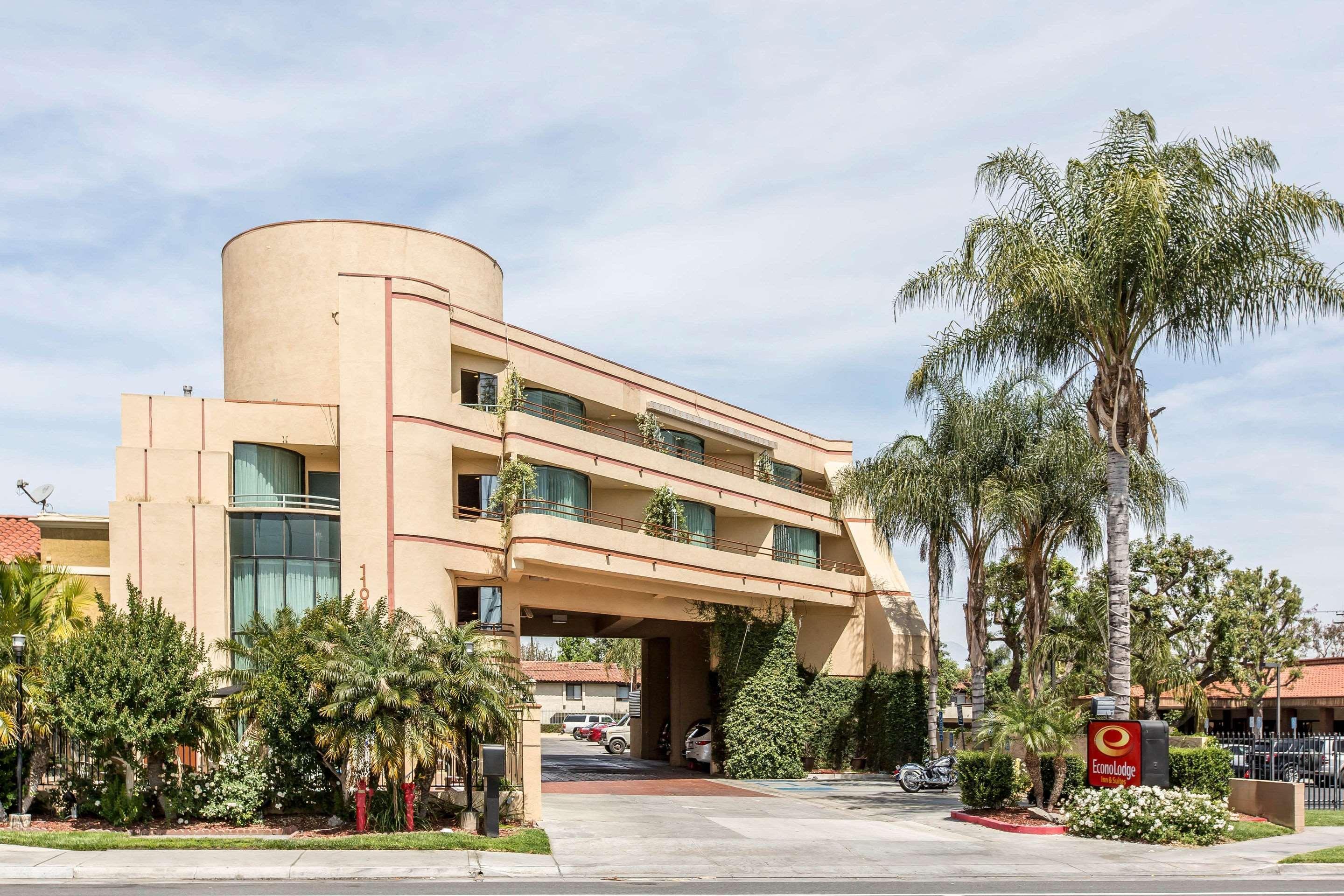 Econo Lodge Inn&Suites Riverside - Corona Exterior foto