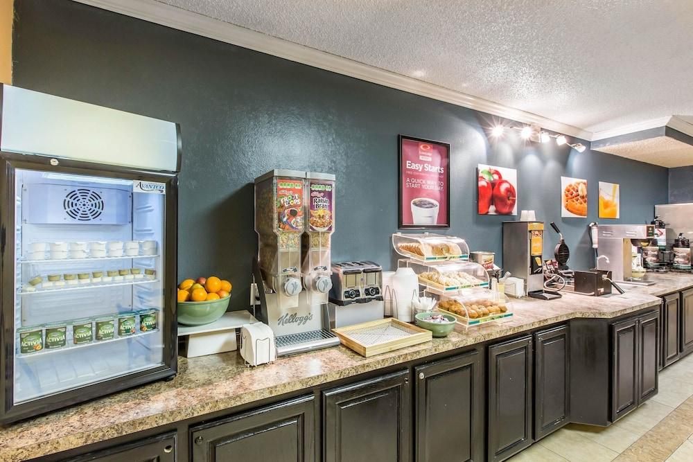 Econo Lodge Inn&Suites Riverside - Corona Exterior foto